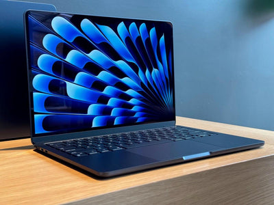 Apple MacBook Air 13-inch | Apple M3 | 24GB Unified Memory | 512GB SSD | 10-Core GPU | 13.6-inch Liquid Retina Display | 8-Core CPU | Silver | MagSafe 3 | macOS Sequoia | 1-Year Apple Warranty