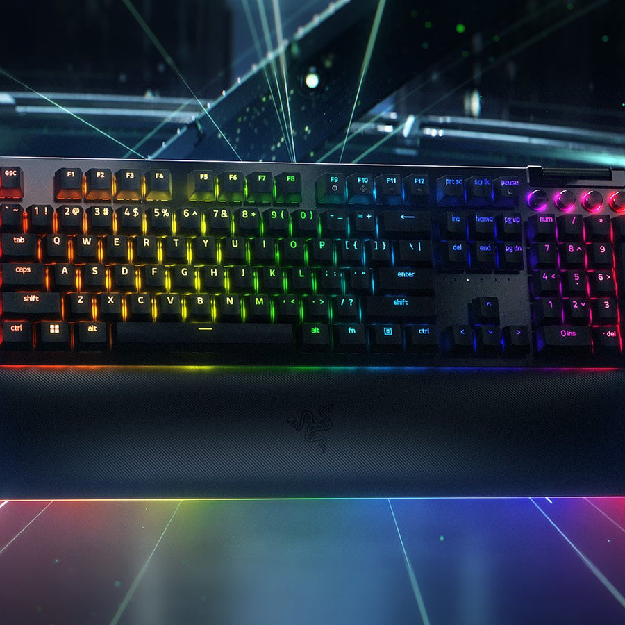 Razer Blackwidow V4 PRO (Yellow Swtch)us | RZ03-04681800-R3M1